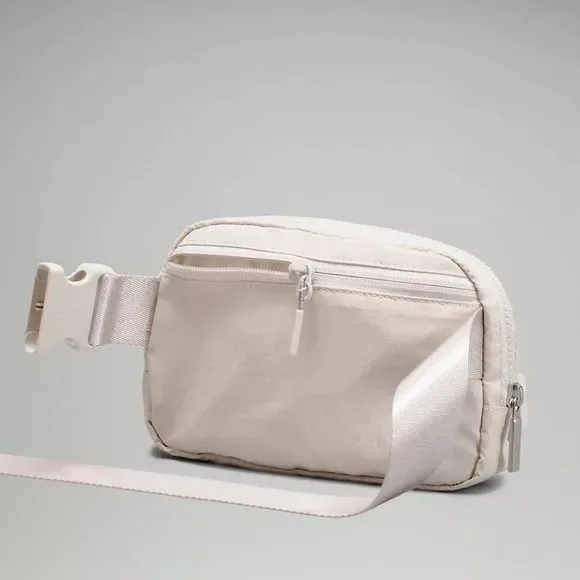 NWT ๐๐ค Lululemon Everywhere Belt Bag 1L - White Opal - Picture 3 of 5